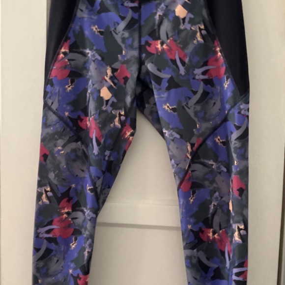 Patagonia yoga 2-Piece set Tshirt + Crops - Picture 11 of 12